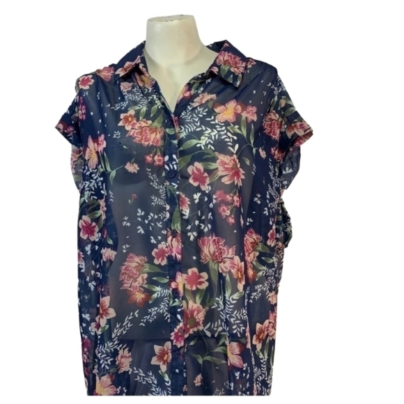 Design Lab by L&T Sheer Floral Blouse - Picture 2 of 6